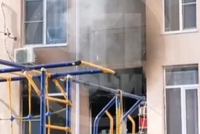 В Сочи дотла выгорела квартира в многоэтажке в Адлерском районе