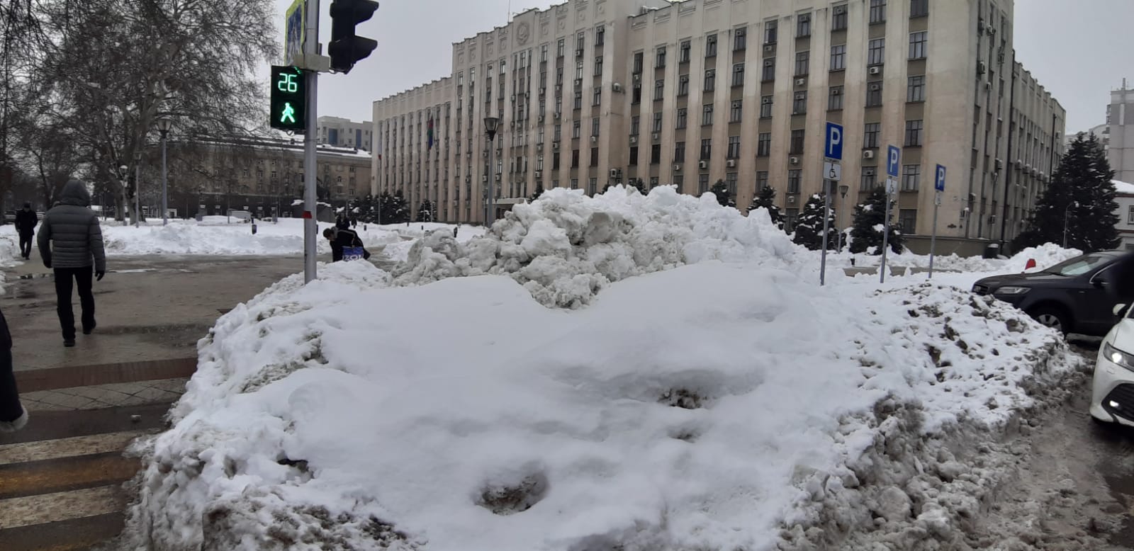 Станут ли известны ТСЖ и УК, не расчищающие дворы в Краснодаре после снегопада? 