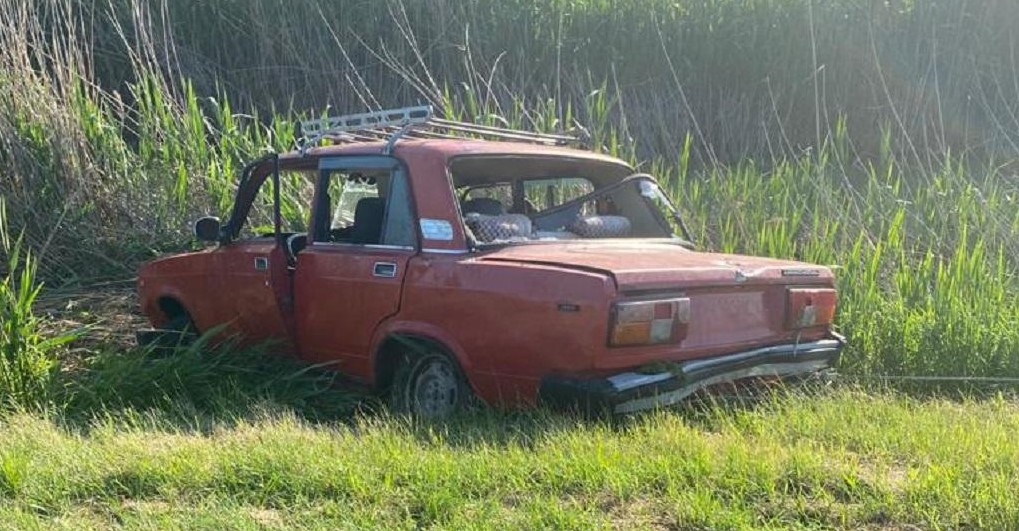 На Кубани водитель «Жигули» слетел с трассы в овраг
