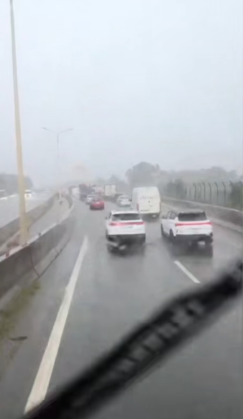 Краснодар накрыл мощный дождь с градом