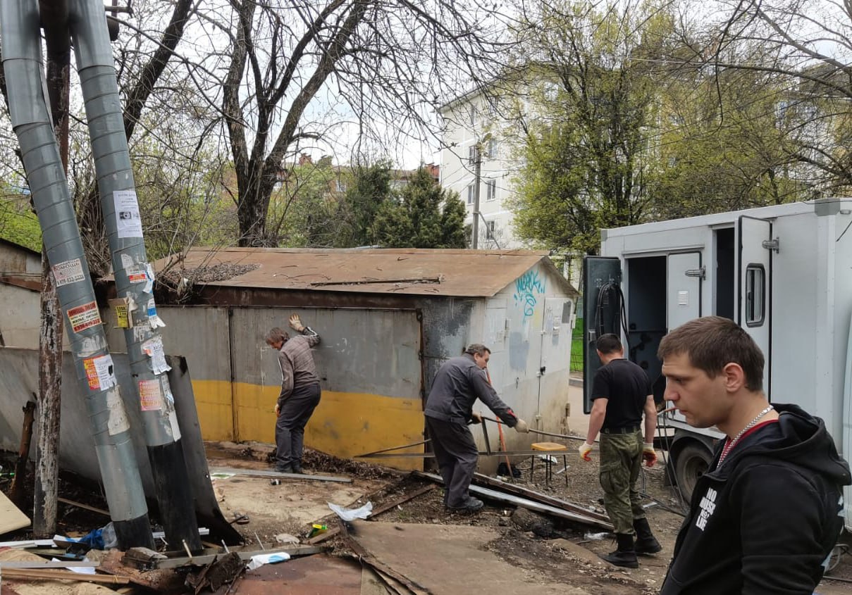 Снос гаражей на Красных Партизан