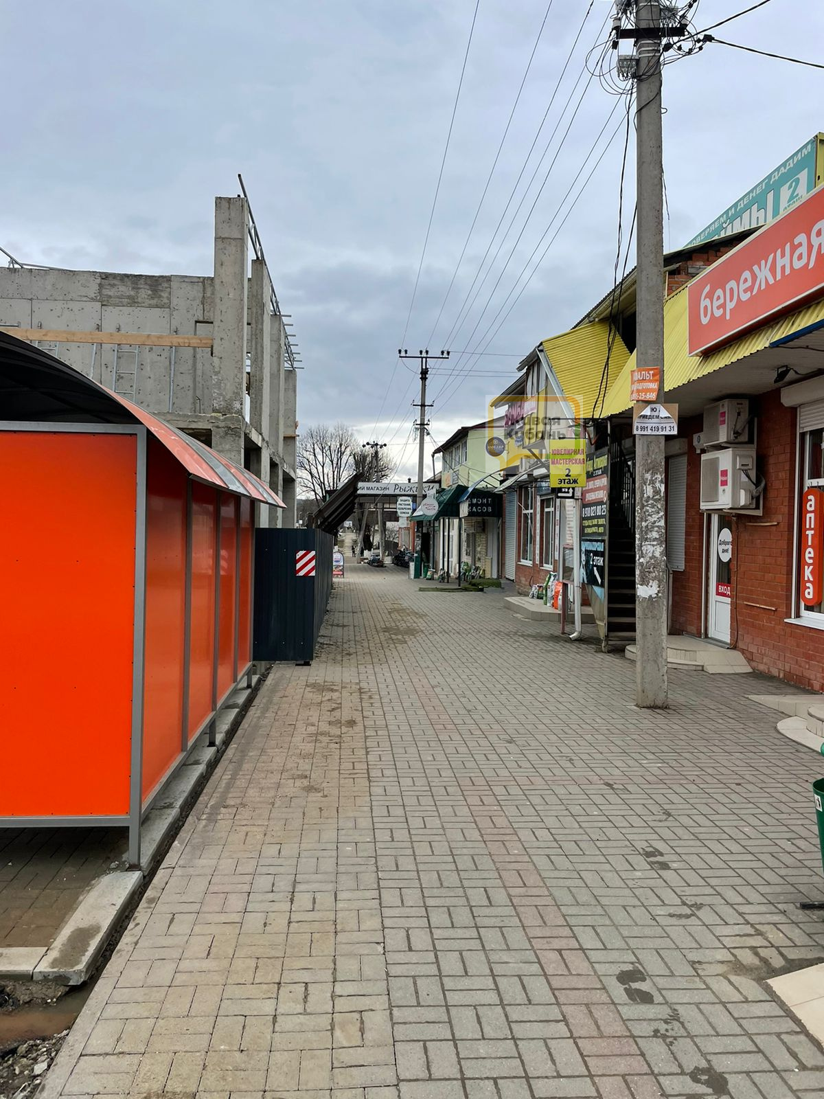 Магазин на обочине: жители Северского района Кубани шокированы «депутатской» стройкой