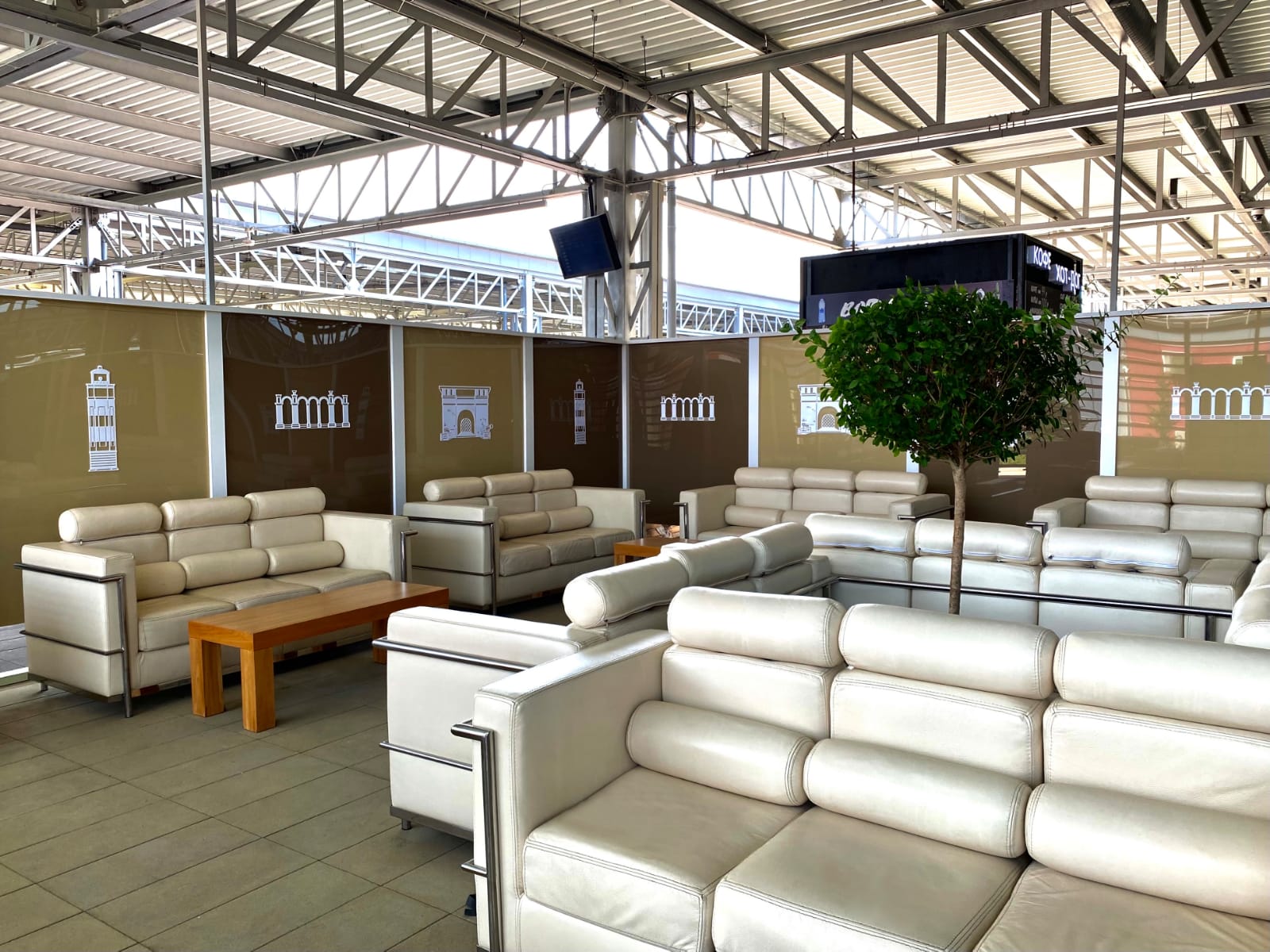 В аэропорту Анапа открылась летняя веранда бизнес-зала