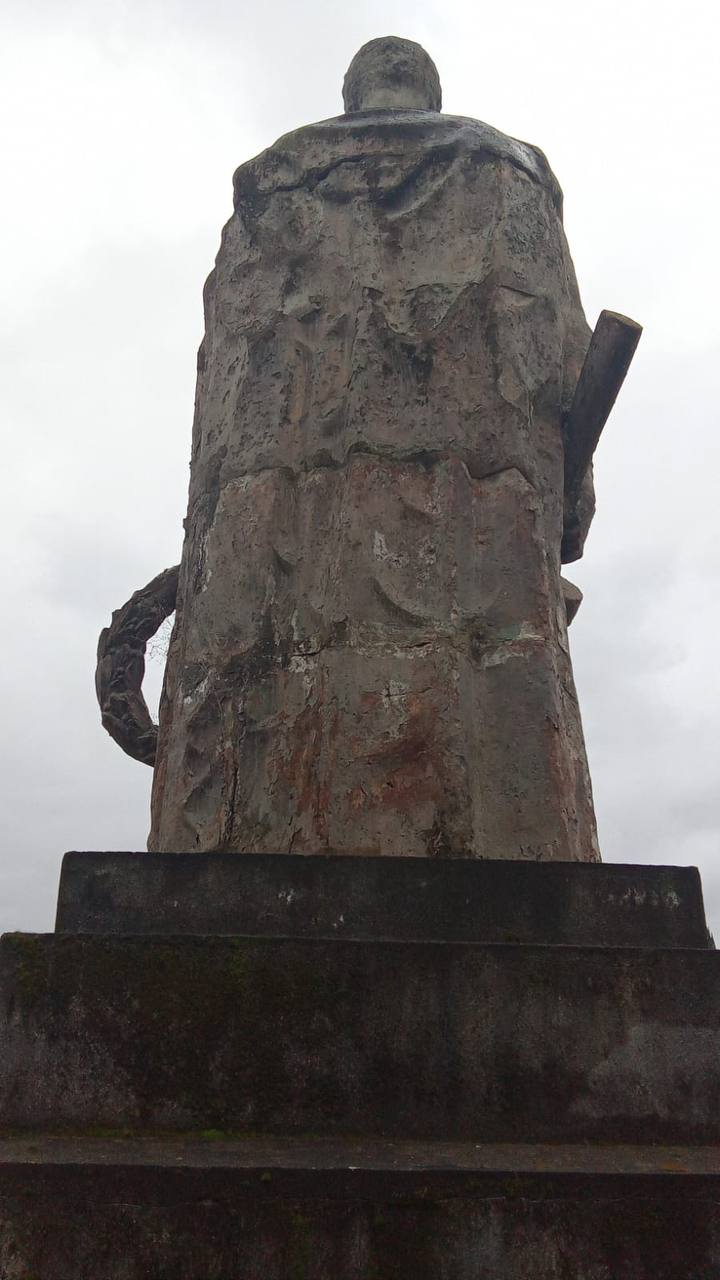 Памятник Неизвестному солдату в селе Члоу в Абхазии восстановят