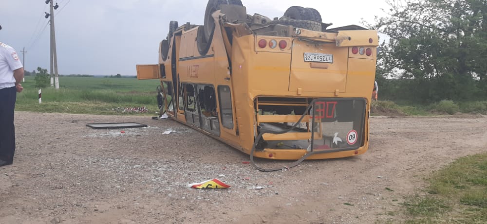 В Москве взяли на контроль расследование аварии со школьным автобусом на Кубани