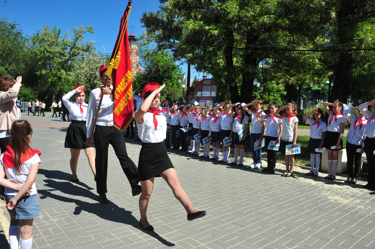 100 лет пионерии: организация юных ленинцев отмечает вековой юбилей