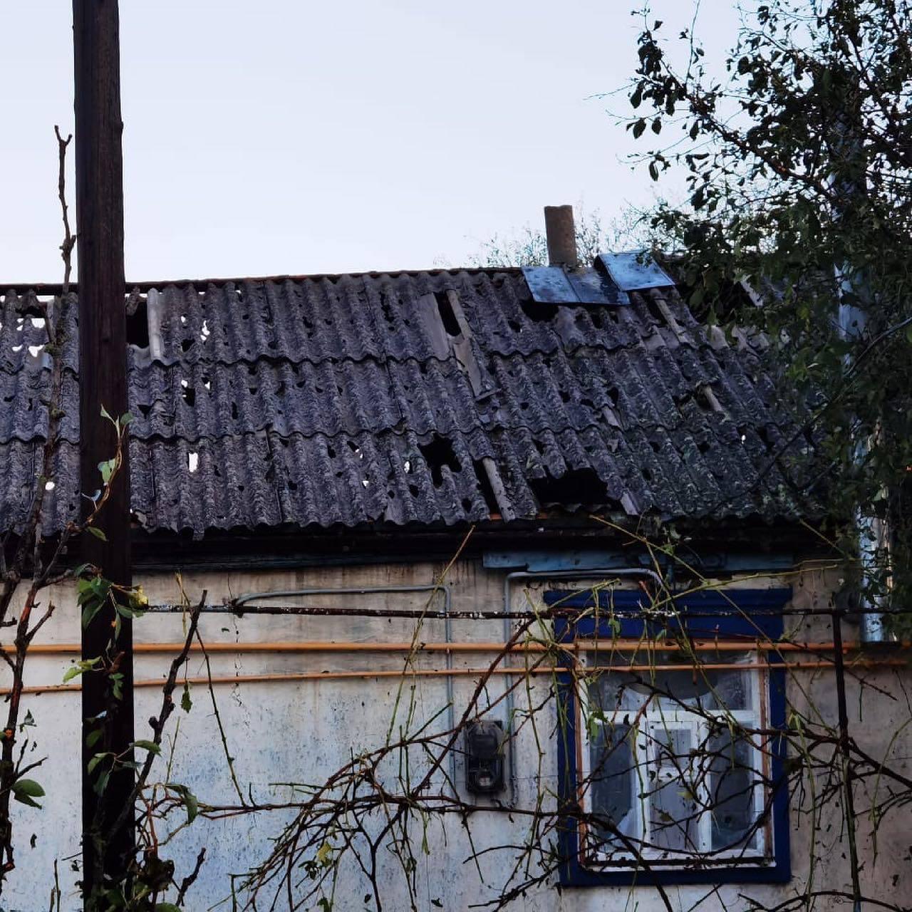 В Павловском районе Кубани прошел крупный град, побивший крыши домов и машины ВИДЕО