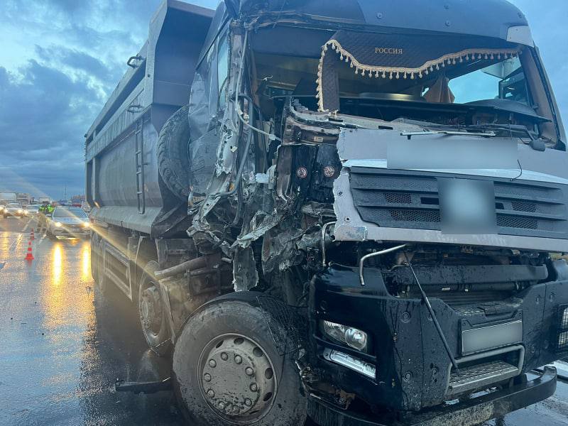 Под Краснодаром водитель грузовика устроил массовое ДТП 