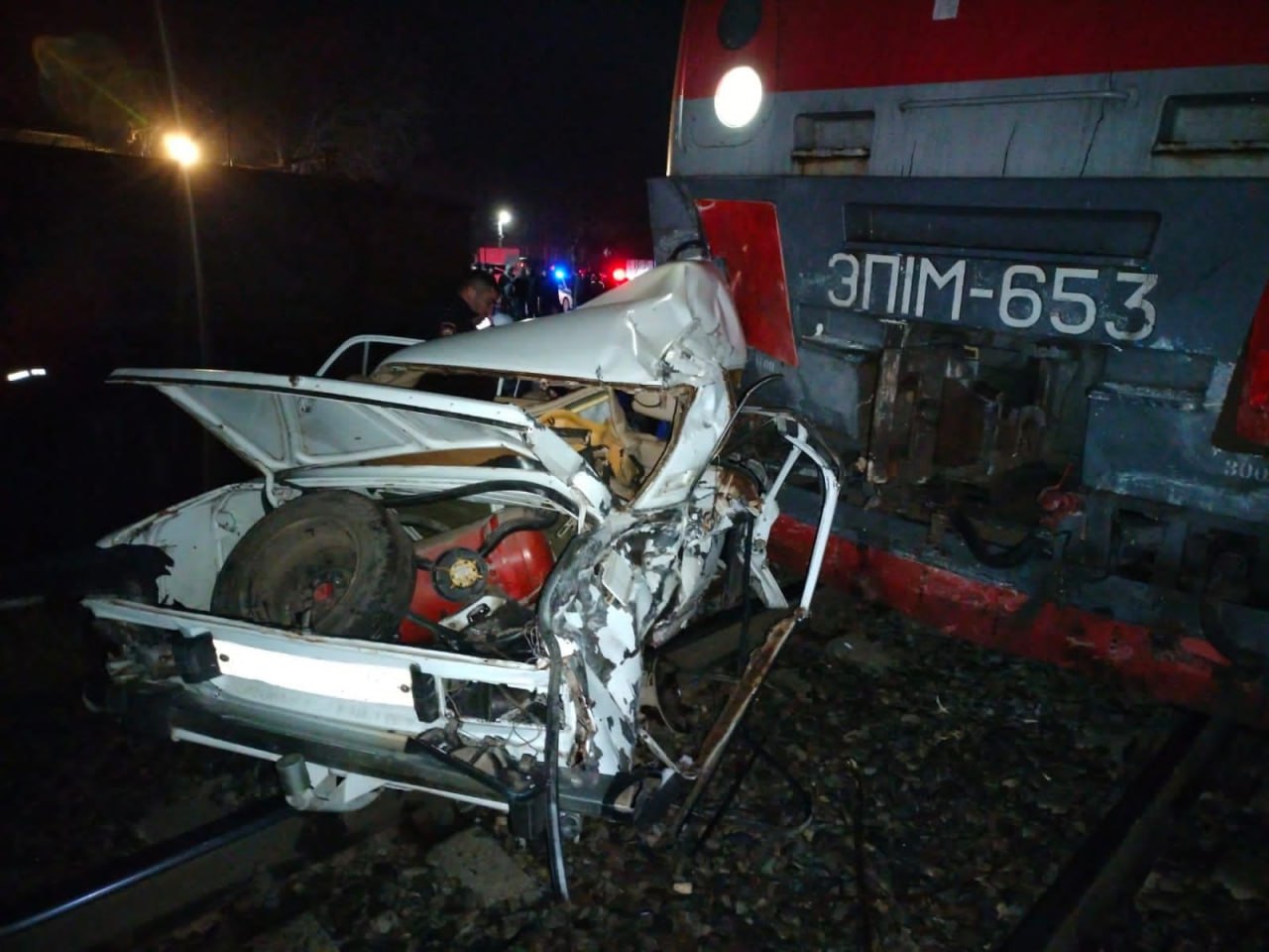 В Северной Осетии поезд «Владикавказ - Адлер» попал в аварию, есть погибшие