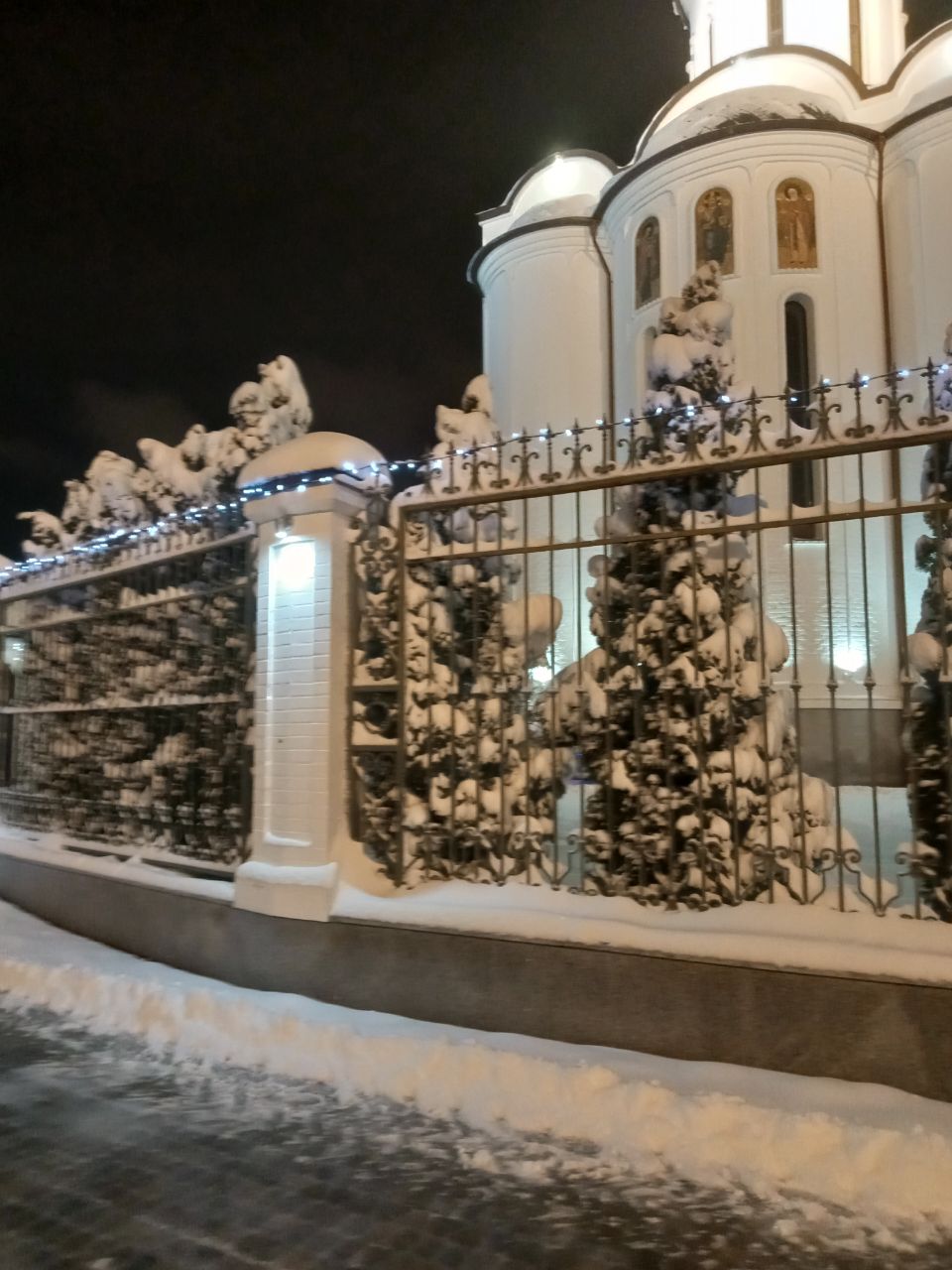 В Краснодаре мэрия похвасталась уборкой снега на дорогах 