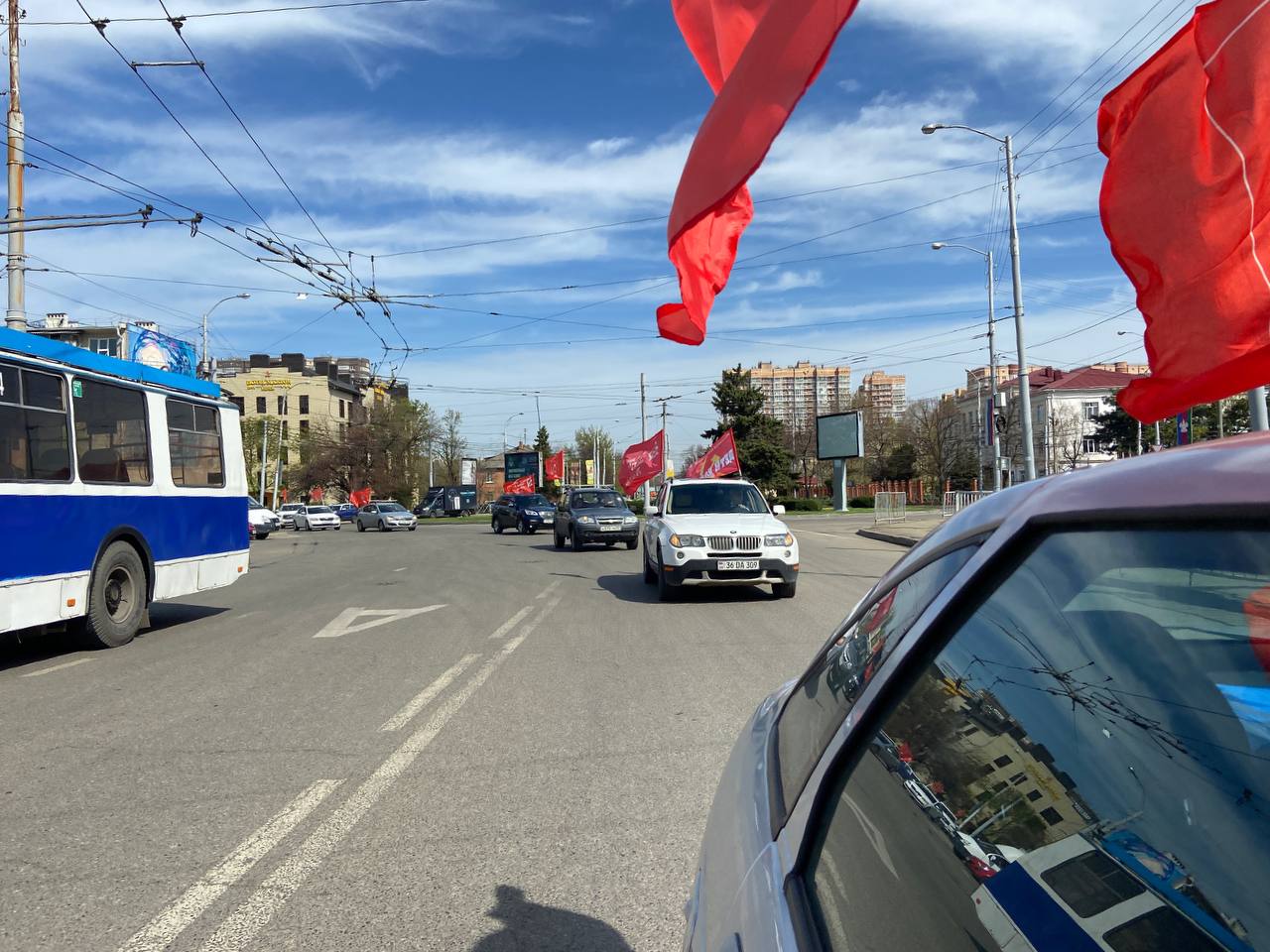 В Краснодаре КПРФ провела автопробег в поддержку спецоперации на Украине ВИДЕО
