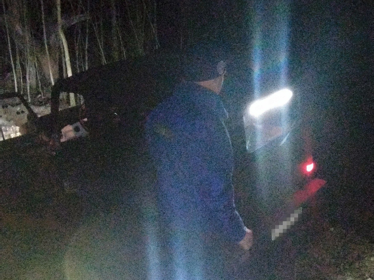 На Кубани на лесной дороге в Мостовском районе застрял «УАЗ» с маленьким ребенком