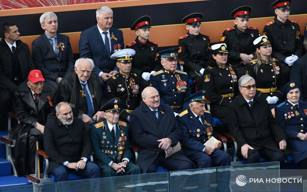 Путин выступил с речью на Параде Победы в Москве