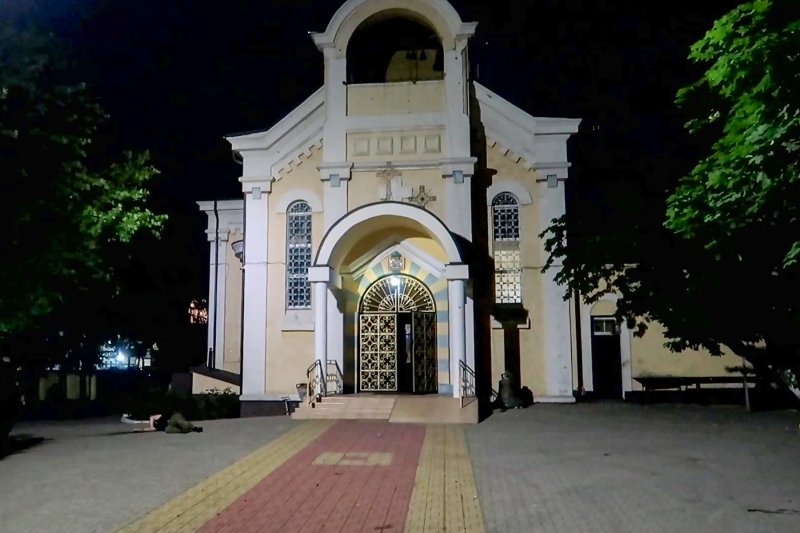 Появилось видео из разоренного боевиками храма в Дагестане