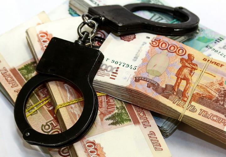 В Краснодаре молодой человек обокрал мать знакомой на 150 тысяч рублей