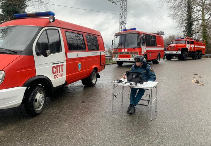 В Сочи на трассе открыли мобильный пункт обогрева для автомобилистов 