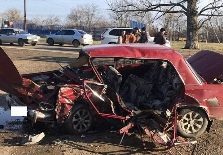 На Кубани в аварии погиб водитель «копейки»