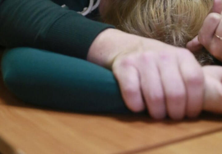 В Сочи двое подростков избили и изнасиловали женщину 