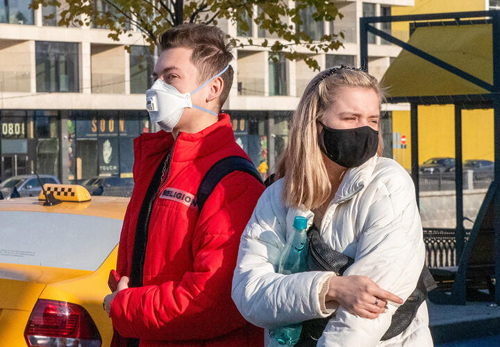 Жители Кубани будут носить маски минимум до конца марта