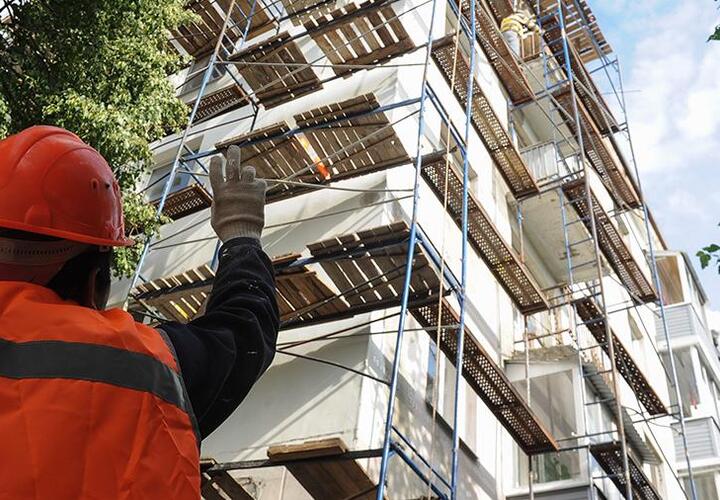В Краснодаре затягивали проведение капитального ремонта в жилых домах