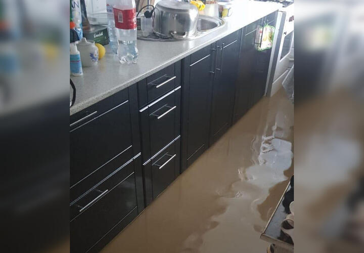 В Апшеронском районе Кубани затопило дома после ливня ВИДЕО