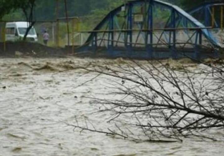 При наводнении в Краснодарском крае погибло 8 человек
