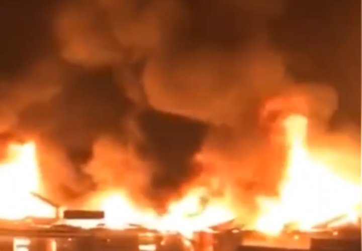 В Динском районе Краснодарского края пожар тушили более трех часов ВИДЕО