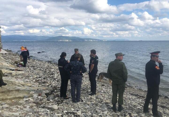На пляже Новороссийска обнаружили бомбу