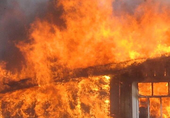 В Анапе во время пожара супруги сгорели заживо