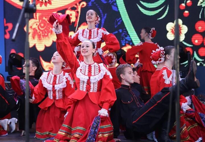 На Кубани прошел масштабный фестиваль казачьей культуры «Александровская крепость»