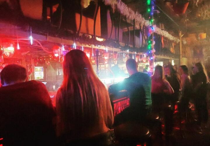 На Кубани бары и кафе продолжают нарушать антиковидные ограничения