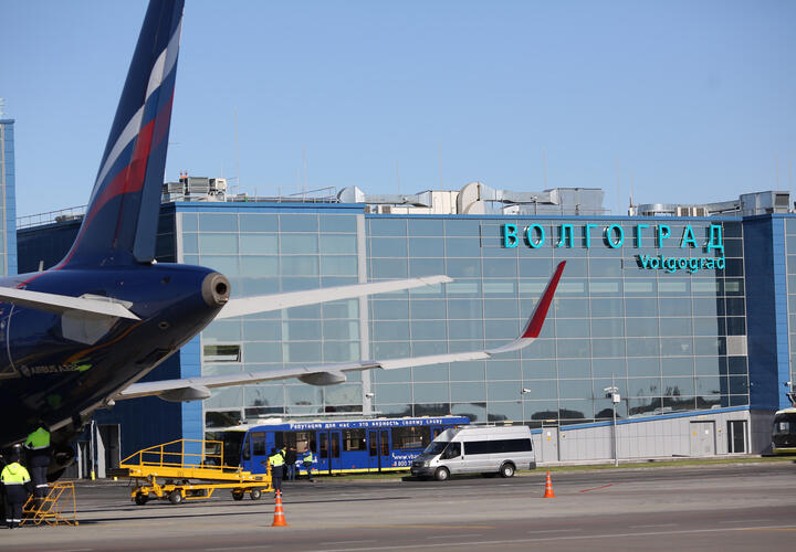 Самолет из Краснодара прервал полет из-за больного пассажира