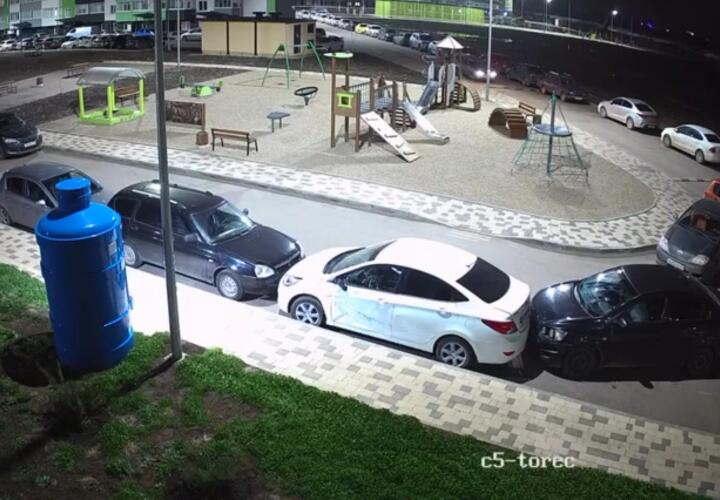 В Краснодаре парень взял автомобиль друга и устроил массовую аварию ВИДЕО