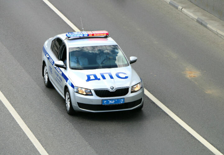 На Кубани пьяный приезжий на чужой машине устроил гонки с полицией ВИДЕО