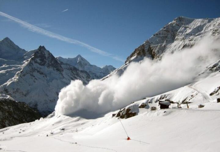Шесть снежных лавин сошли в горах Сочи