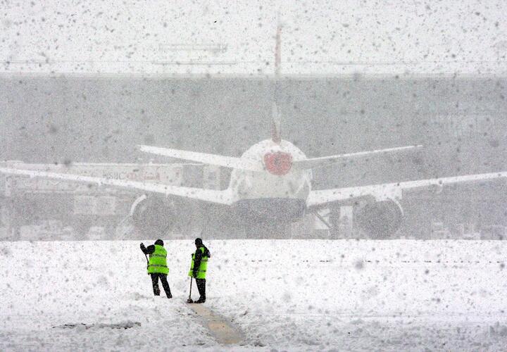 В аэропорту Краснодара 19 рейсов не смогли улететь из-за непогоды