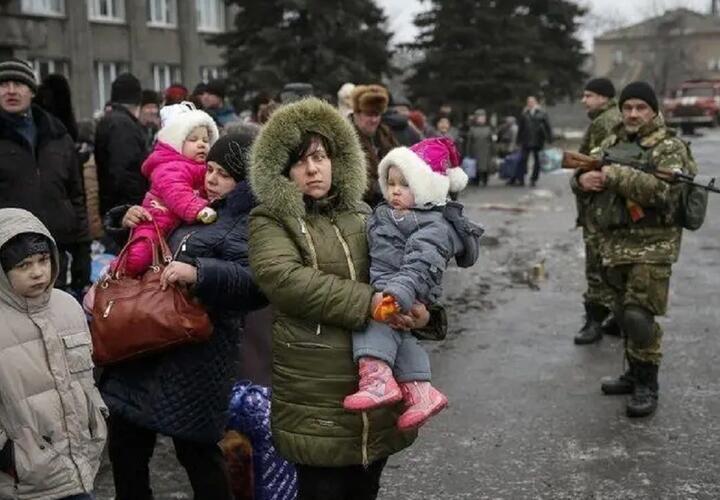 Беженцы из ДНР и ЛНР получили первые выплаты по 10 тысяч рублей