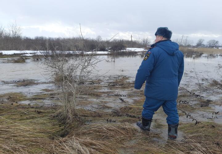 На Кубани реки продолжают выходить из берегов, а в Крымском районе готовы к эвакуации людей