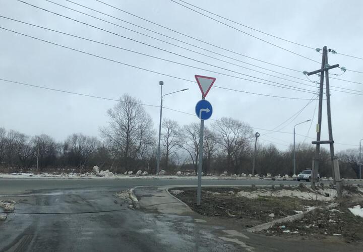 На Кубани водитель врезался в опору ЛЭП и оставил без света десятки домов