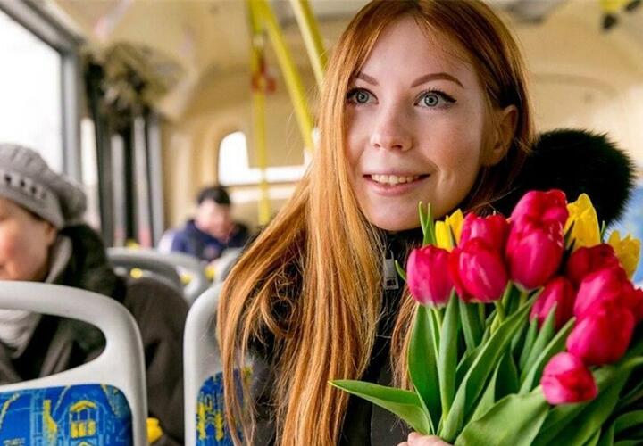 В Сочи 8 марта проезд в общественном транспорте для женщин будет бесплатным