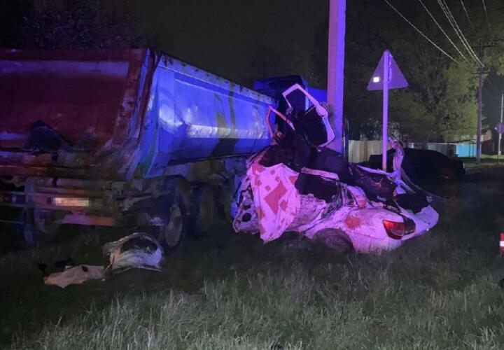 В Адыгее в жесткой аварии погибли водитель «Лады» и пассажир