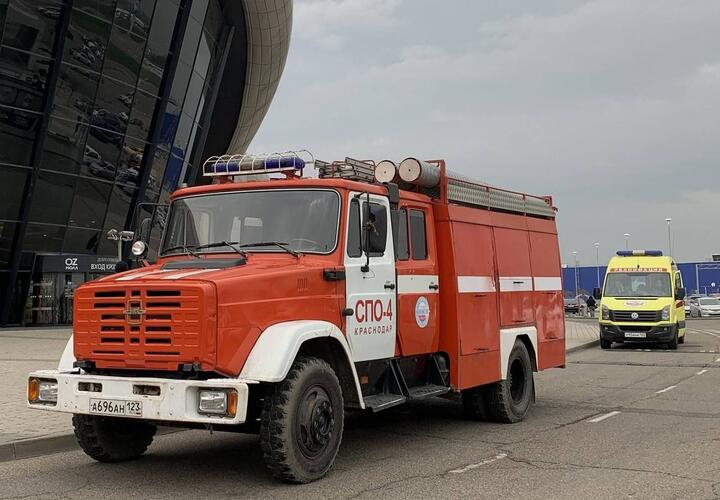 В Краснодаре эвакуировали всех покупателей ТЦ OZ Mall