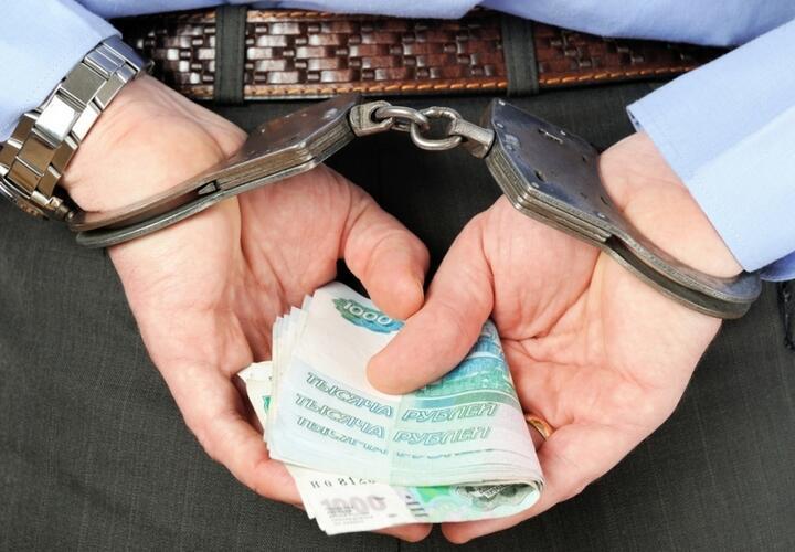В Геленджике полицейские вымогали у бизнесменов 1,7 млн. рублей