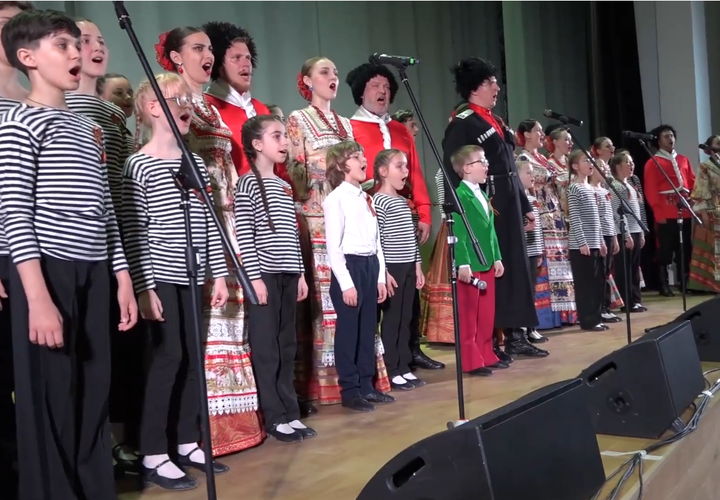 В Усть-Лабинске лицеисты выступили на одной сцене с артистами ВИДЕО