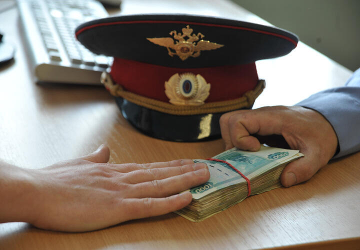 Начальника районного отдела полиции Кубани подозревают в получении взятки