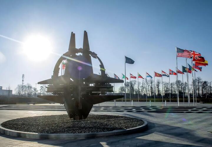 В Госдуме предложили атаковать спутники НАТО, убивающие россиян