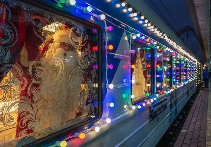В Сочи в новогоднюю ночь запустят круговой туристический поезд 