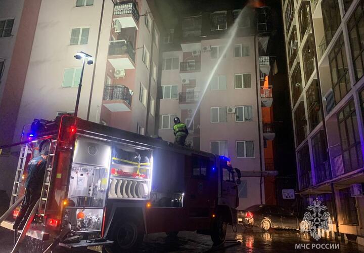 Многоэтажку в Сочи, горевшую ночью, ввели в эксплуатацию по решению суда