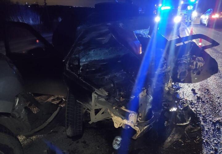 Под Краснодаром в лобовой аварии погиб 22-летний водитель