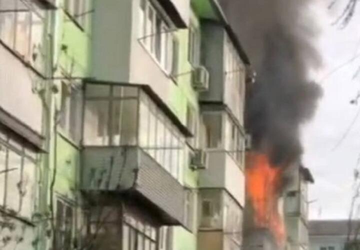 Из горящей многоэтажки в Краснодаре эвакуировали 38 человек